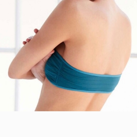 🆕️UO Out From Under Elashiry Snap Front Bandeau Bra - Picture 4 of 4